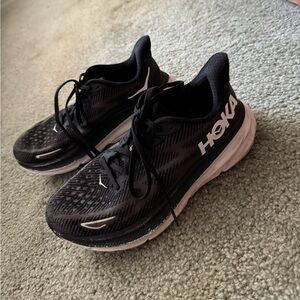 Hoka Clifton 9s women’s